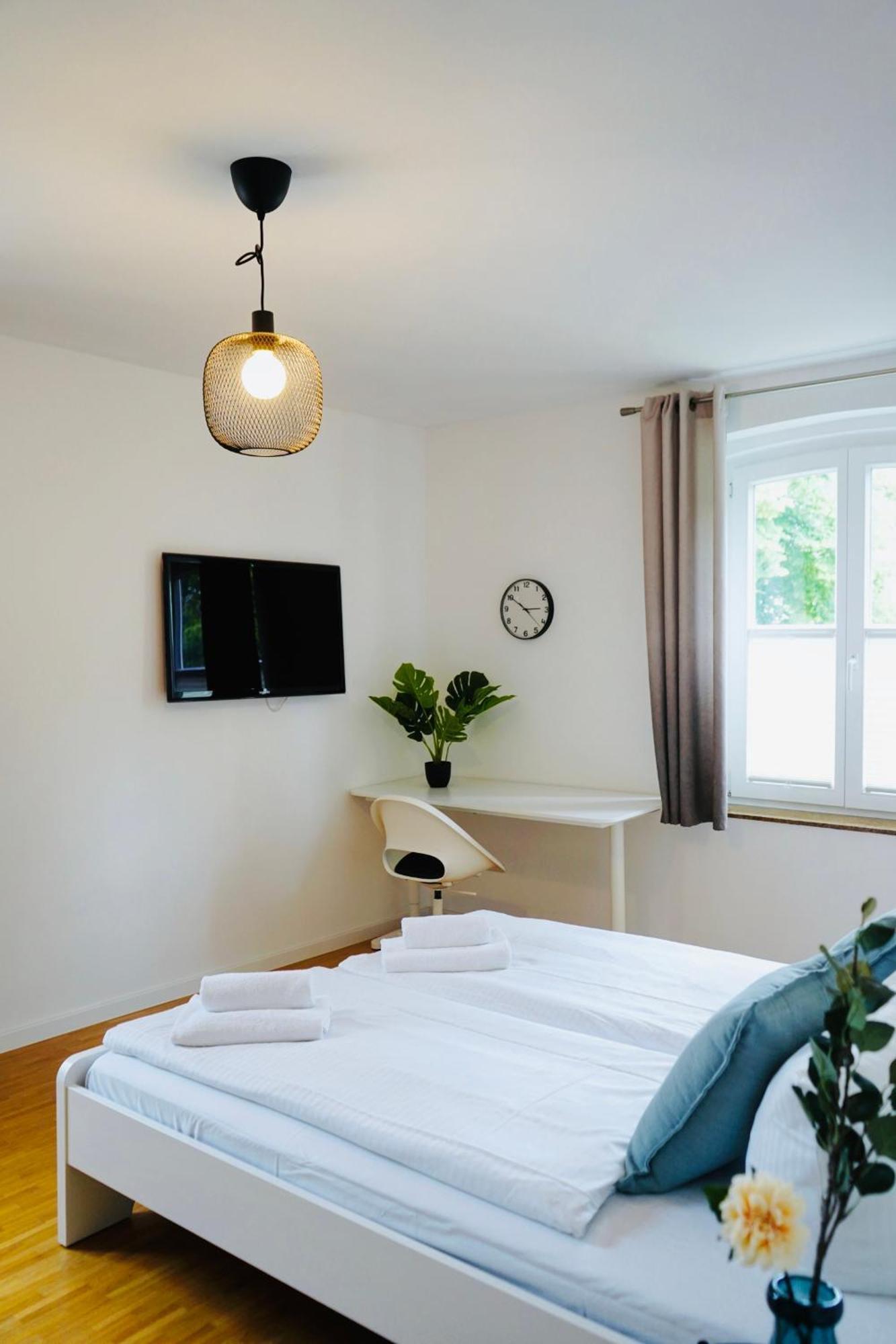 Stilvolles Apartment In Stadtnaehe-Parkplatz- 4 Personen- Balkon Вольфсбург Экстерьер фото